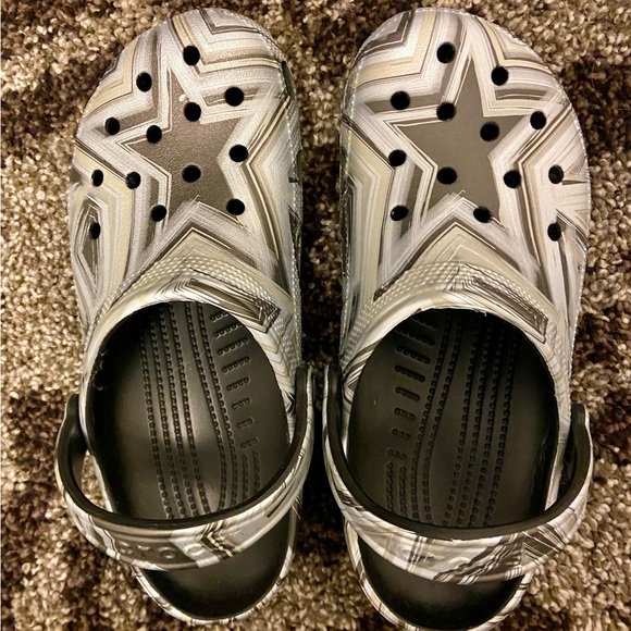 CROCS Shoes - Raiders NFL COLORS silver&black 9 NEW crocs